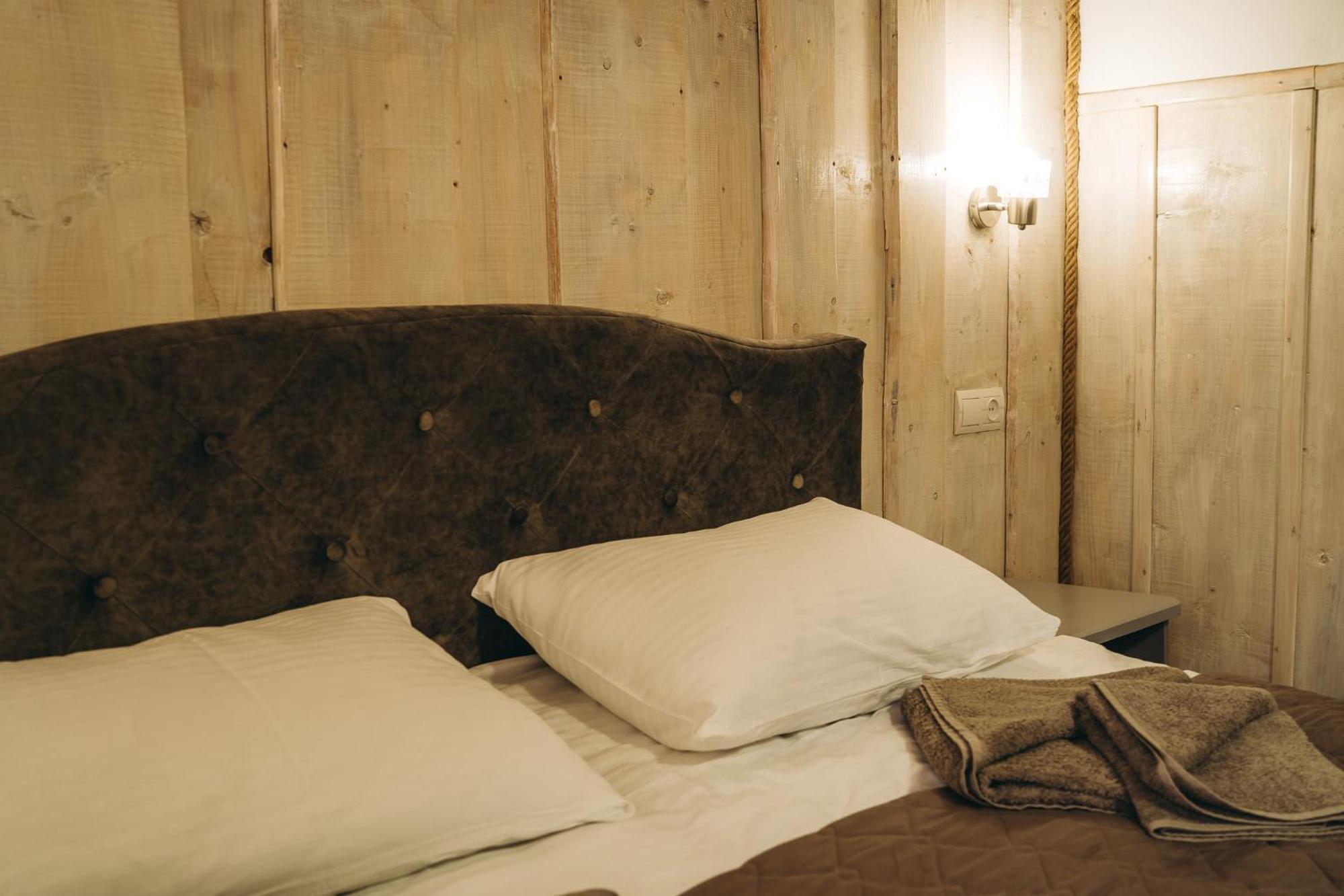 Sv Hotel&Camp Лазещина Экстерьер фото